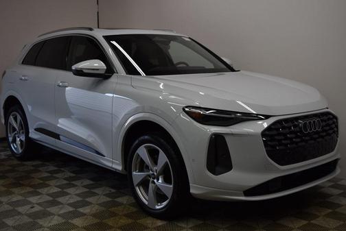 2025 Audi Q5 2.0T Premium Plus