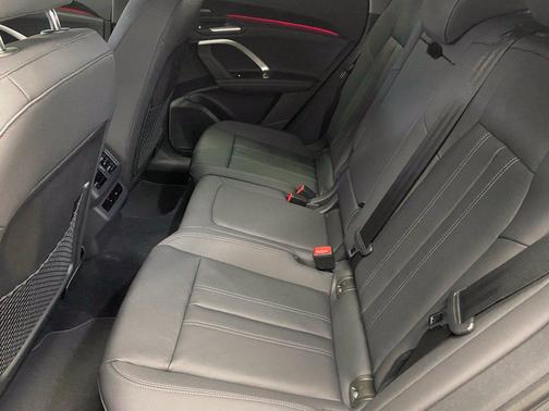 Daytona Gray Pearl 2026 Audi Q5 2.0T Premium Plus