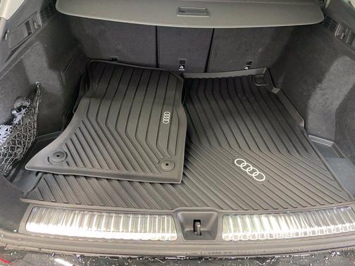 Daytona Gray Pearl 2026 Audi Q5 2.0T Premium Plus