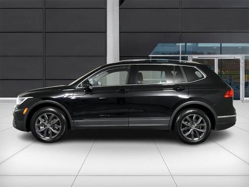 2023 Volkswagen Tiguan 2.0T SE 4MOTION