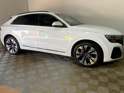 Glacier White 2026 Audi Q8 55 Prestige