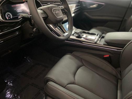 Glacier White 2026 Audi Q8 55 Prestige