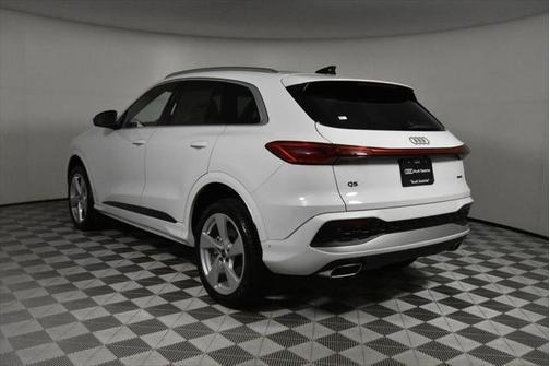 2025 Audi Q5 2.0T Premium Plus