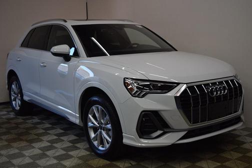 2025 Audi Q3 45 S line Premium Plus
