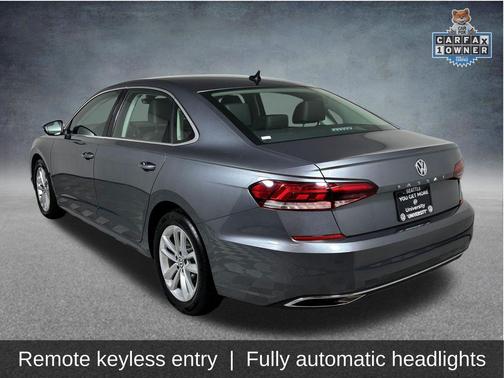 Platinum Gray Metallic 2020 Volkswagen Passat 2.0T SE