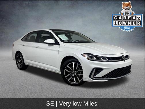 Opal White Pearl 2026 Volkswagen Jetta 1.5T SE
