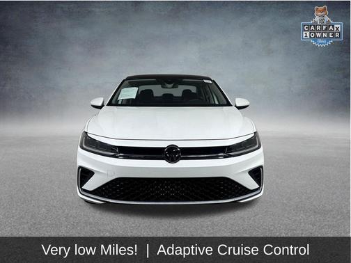 Opal White Pearl 2026 Volkswagen Jetta 1.5T SE