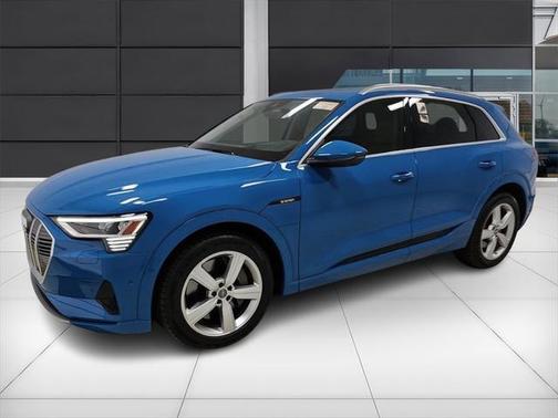 2019 Audi e-tron Prestige