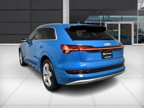 2019 Audi e-tron Prestige