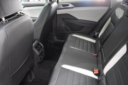 2025 Volkswagen Taos 1.5T SEL