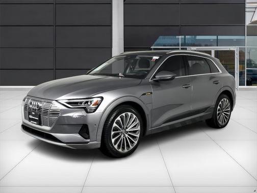 2019 Audi e-tron Prestige