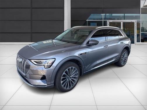 2019 Audi e-tron Prestige