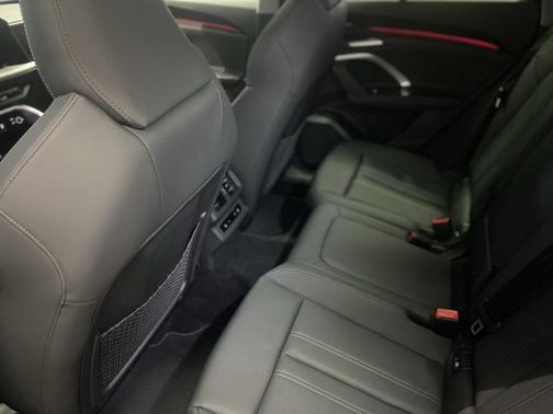 2025 Audi Q5 2.0T Prestige