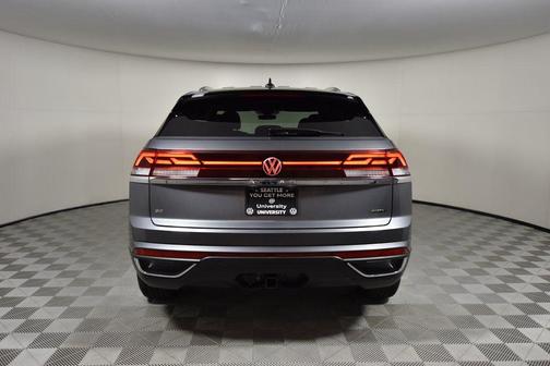 2025 Volkswagen Atlas Cross Sport 2.0T SE w/Technology 4MOTION