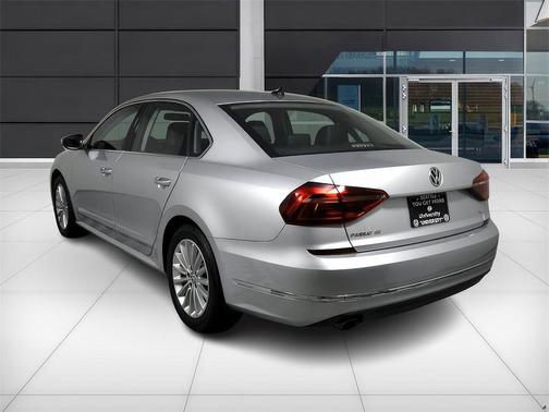 2017 Volkswagen Passat 1.8T SE