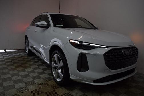 2025 Audi Q5 2.0T Premium Plus