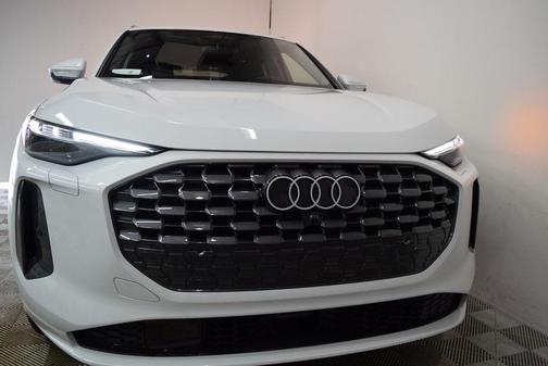 2025 Audi Q5 2.0T Premium Plus