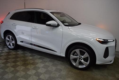 2025 Audi Q5 2.0T Premium Plus