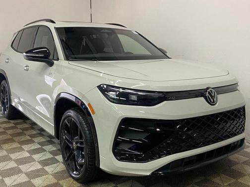 2026 Volkswagen Tiguan 2.0T SE R-Line Black 4MOTION