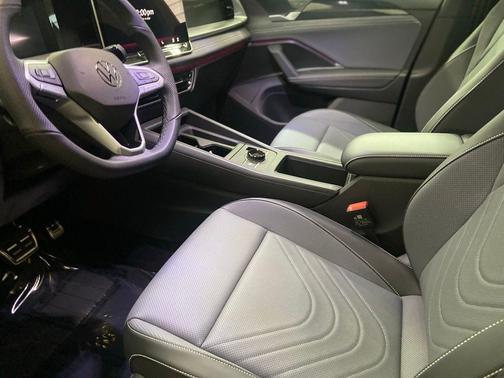 2026 Volkswagen Tiguan 2.0T SE R-Line Black 4MOTION