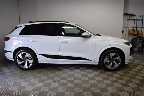 2025 Audi Q6 e-tron Premium