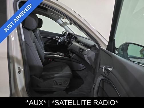 2021 Audi e-tron Premium Plus