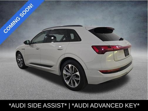 2021 Audi e-tron Premium Plus