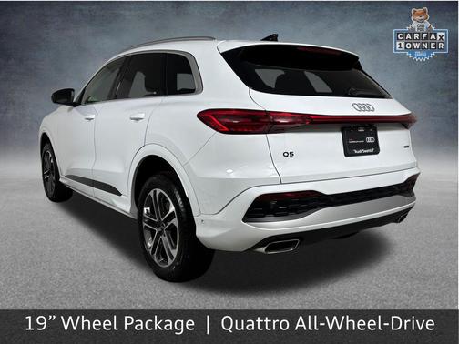 Glacier White Metallic 2025 Audi Q5 2.0T Premium