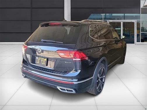 2022 Volkswagen Tiguan 2.0T SEL R-Line 4MOTION