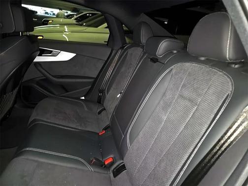 2024 Audi A4 45 S line Premium Plus