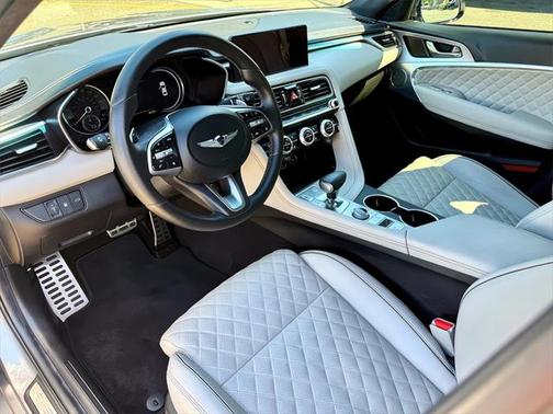 2022 Genesis G70 3.3T