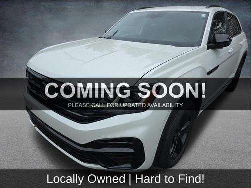 Opal White Pearl 2023 Volkswagen Atlas Cross Sport 2.0T SEL