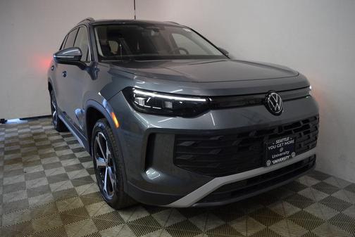 2025 Volkswagen Tiguan 2.0T SE 4MOTION