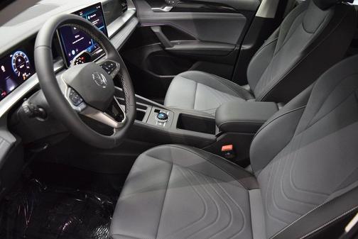 2025 Volkswagen Tiguan 2.0T SE 4MOTION