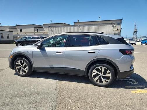 2023 Volkswagen ID.4 Pro