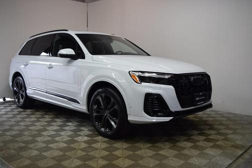 2025 Audi Q7 55 Premium Plus