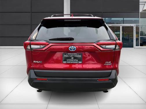 2022 Toyota RAV4 Hybrid XLE Premium