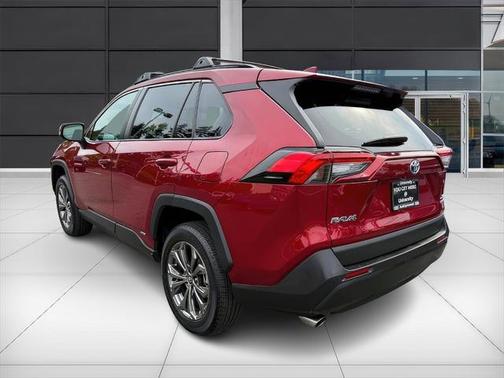 2022 Toyota RAV4 Hybrid XLE Premium