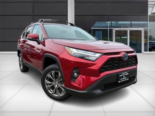 2022 Toyota RAV4 Hybrid XLE Premium