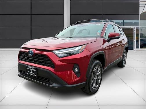 2022 Toyota RAV4 Hybrid XLE Premium