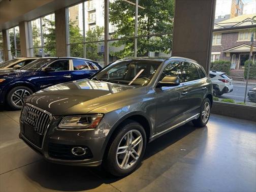 2017 Audi Q5 2.0T Premium Plus