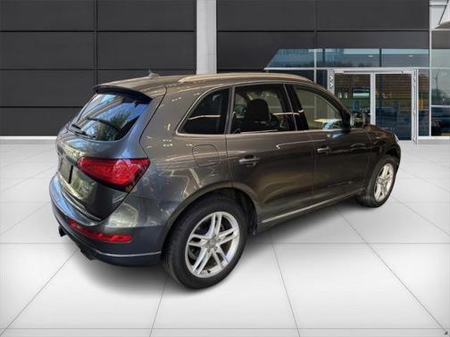 2017 Audi Q5 2.0T Premium Plus
