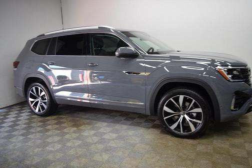 2025 Volkswagen Atlas 2.0T SEL Premium R-Line 4MOTION
