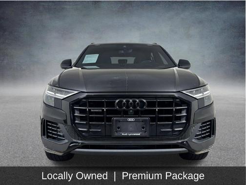 Mythos Black Metallic 2022 Audi Q8 55 Premium