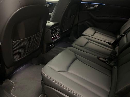 Black Metallic 2026 Audi Q7 55 Premium Plus