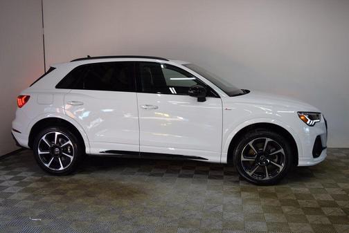 2025 Audi Q3 45 S line Premium Plus