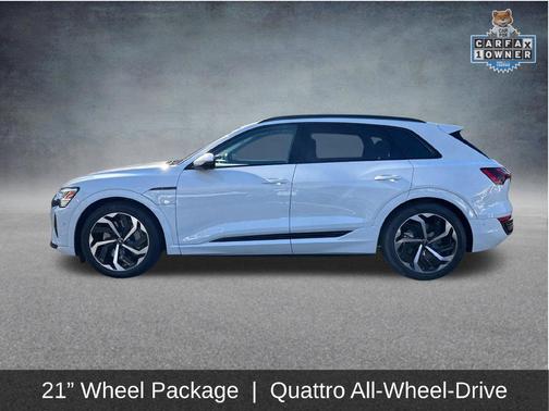 Glacier White Metallic 2024 Audi Q8 e-tron Premium Plus
