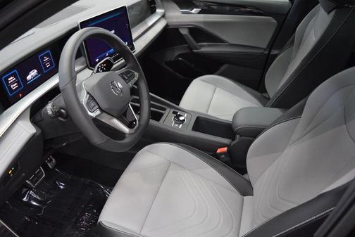 2025 Volkswagen Tiguan 2.0T SE R-Line Black 4MOTION