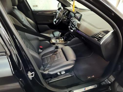2021 BMW X4 xDrive30i