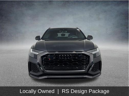 Mythos Black Metallic 2023 Audi RS Q8 4.0T